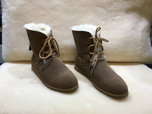 Sheepskin Footwear Image - 29