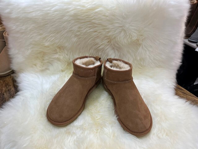 Sheepskin Footwear Image - 34