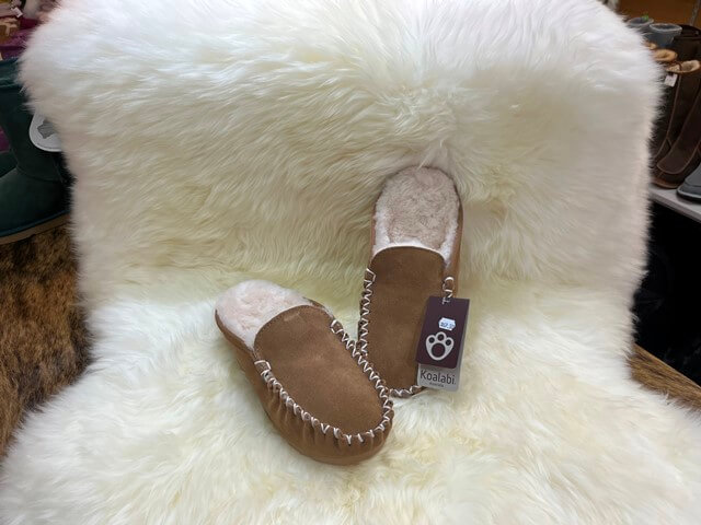 Sheepskin Footwear Image - 46
