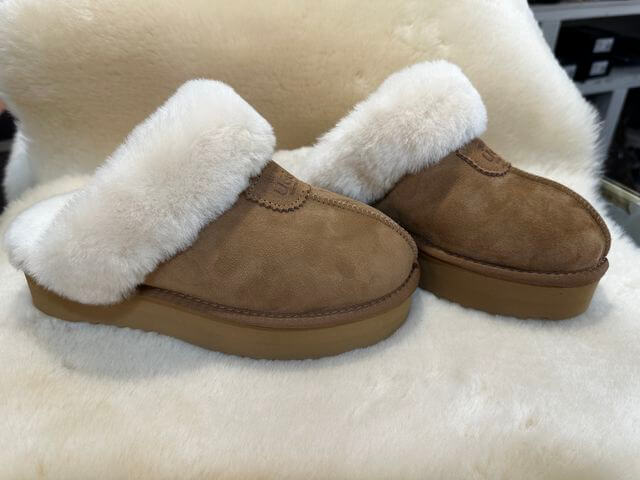 Sheepskin Footwear Image - 50